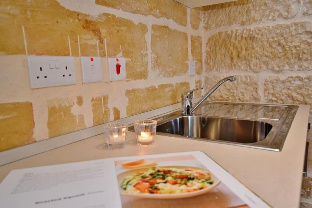Vallettastay - Lucky Star One Bedroom Apartment 301 ภายนอก รูปภาพ